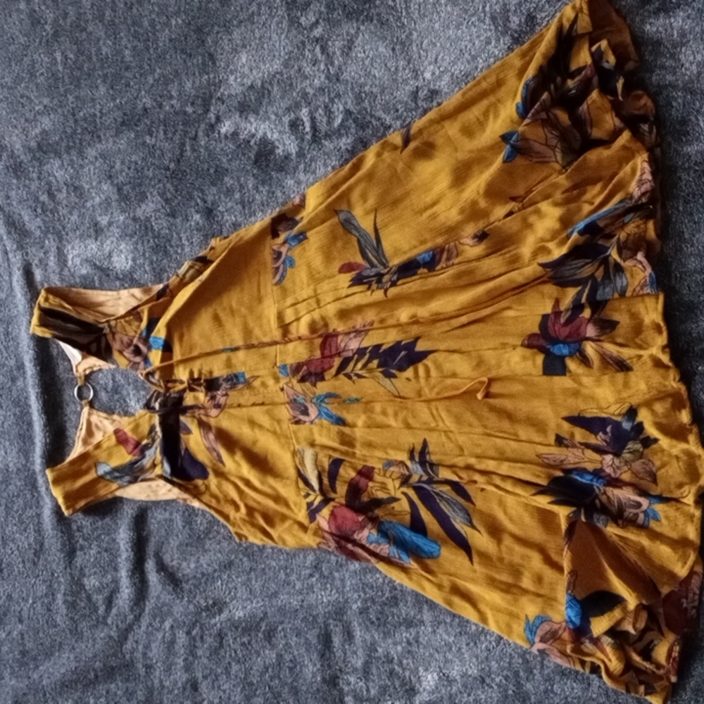 Everly mustard floral dress laced bodice